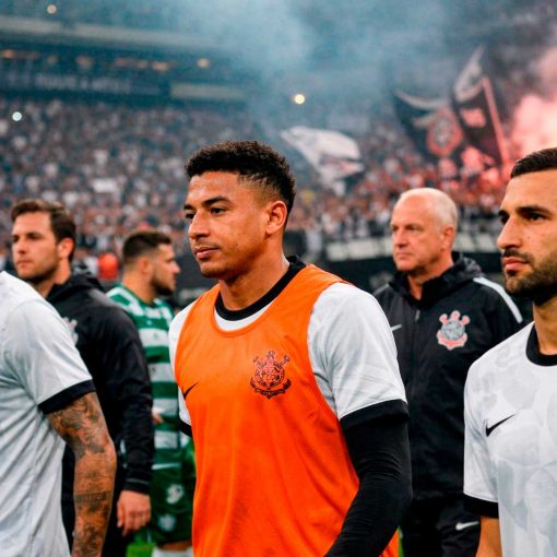 Corinthians x Coritiba: Timão busca vitória na Neo Química Arena enquanto crise política escancara a urgência de mudanças no clube