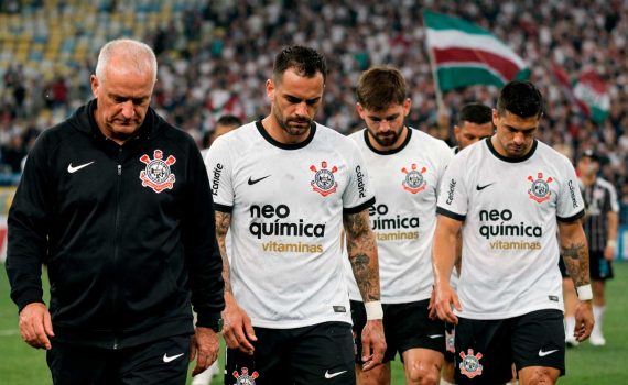 Corinthians perde para o Fluminense, se complica no Brasileirão e vê pressão sobre Dorival Júnior aumentar